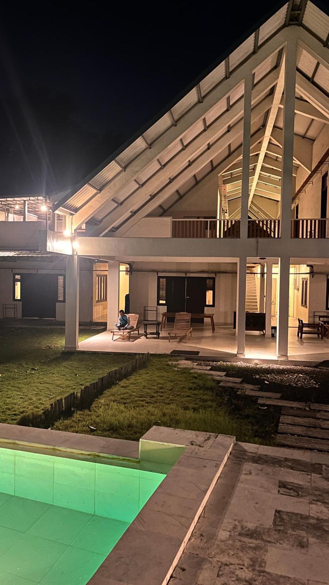 Passifika House Hotel Canggu Buitenkant foto